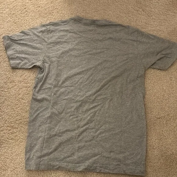 Uniqlo Marvel Women’s shirt in gray - Picture 6 of 6